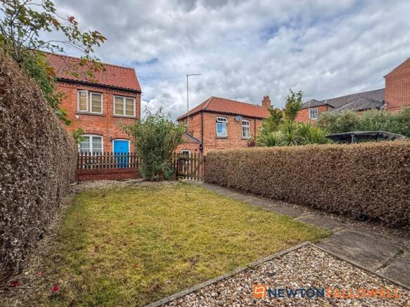 Front Garden 2