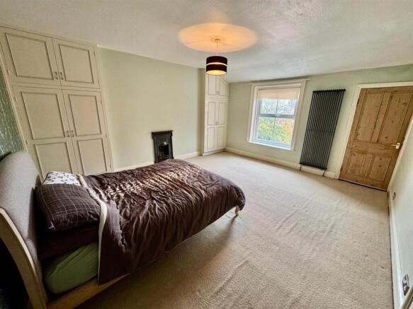 2 bed Flat for sale Image 7