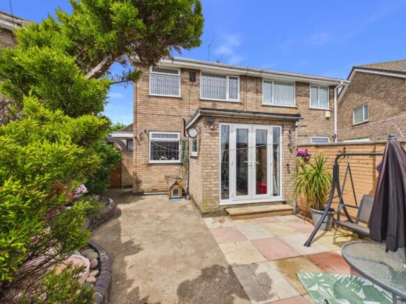 3 bed Semi-Detached for sale Image 10