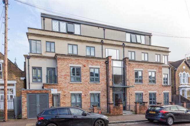 Stainforth Road, E17 9RD