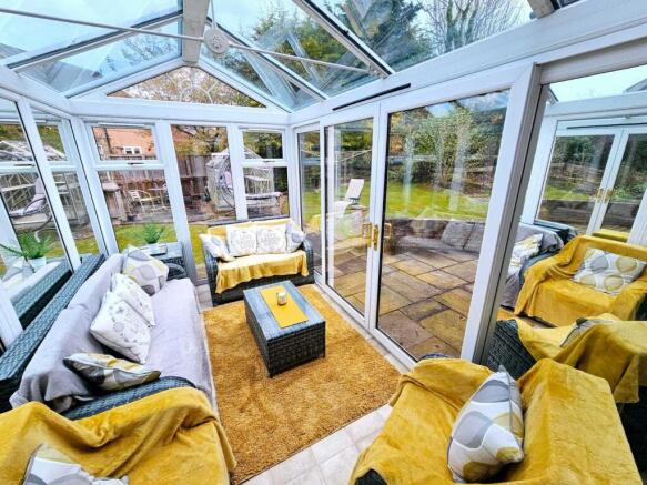4 bed Detached for sale Image 12