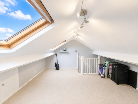 3 bed Semi-Detached for sale Image 11