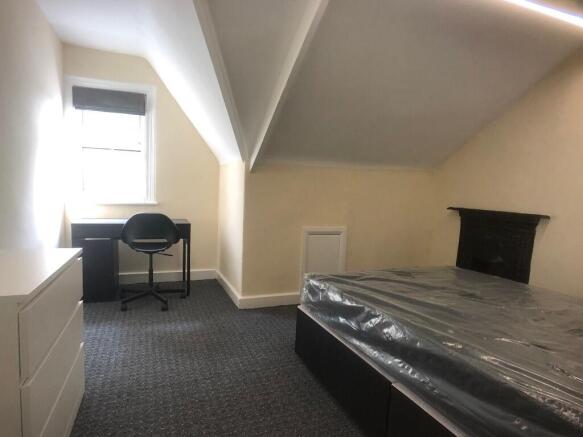 5 bed Terraced to rent Image 9