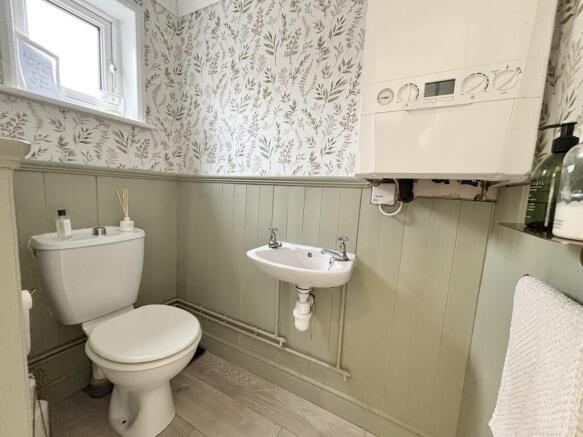 4 bed Detached for sale Image 12