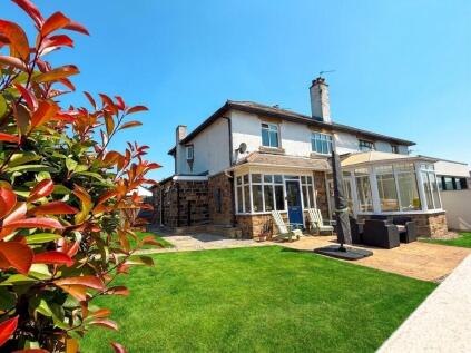 Knowl Road, Mirfield, WF14