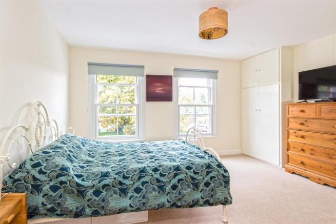 Bedroom 1.jpg