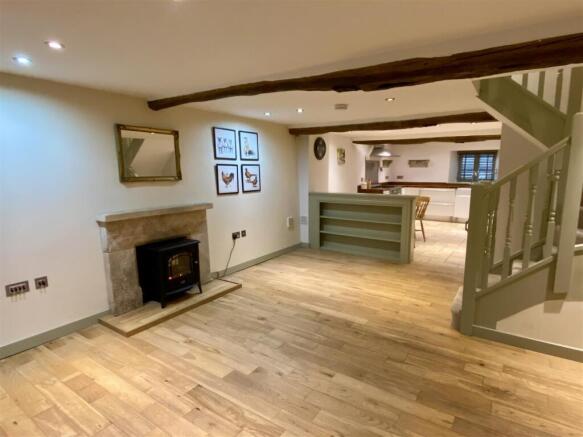 Sitting Room (2).JPG