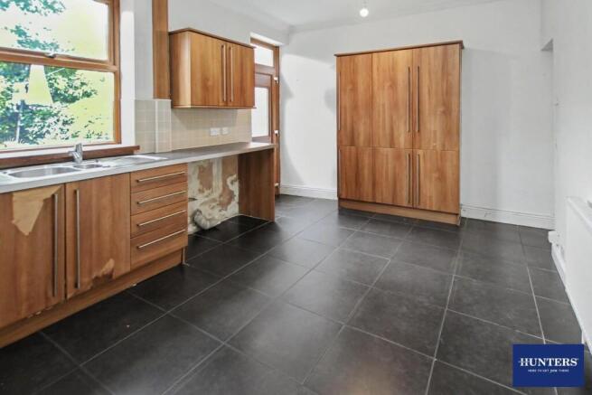 3 bed Semi-Detached for sale Image 6
