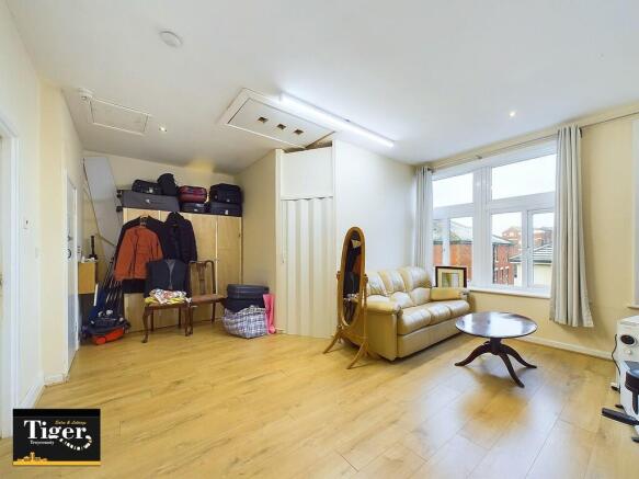 CAM02176G0-PR0416...