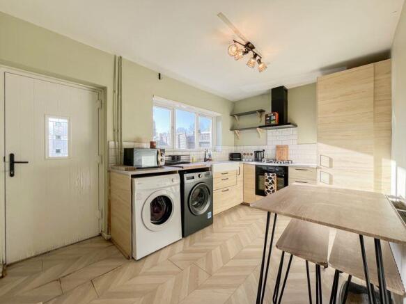 KITCHEN/DINER