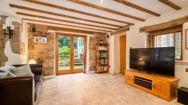 5 bed Detached for sale Image 11