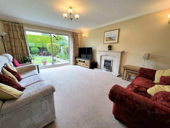 living room...jpg