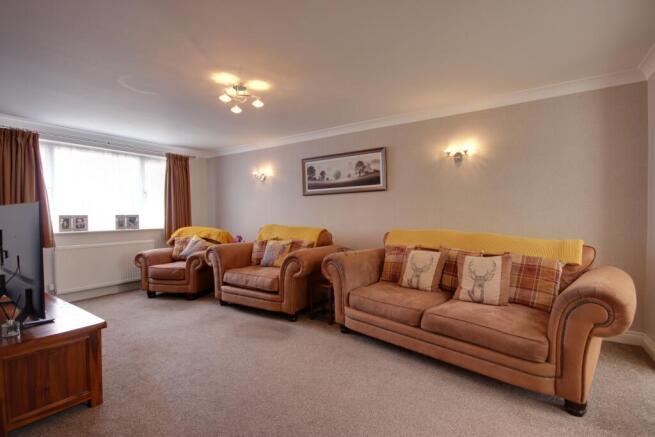 3 bed Semi-Detached for sale Image 9