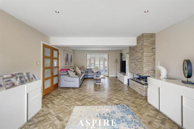Ashingdon Road, Rochford photo 4