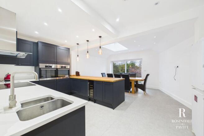 Kitchen/ Dining Area