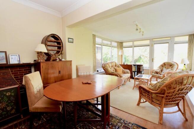 Dining Room/Conse...