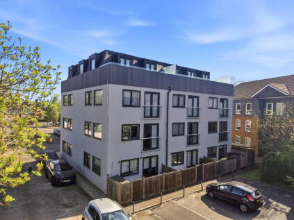 Park Terrace, Worcester Park, KT4 7JZ