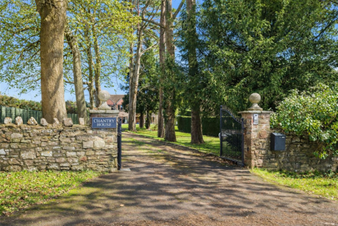 Period detached 5 bedroom house set in 0.35 of an acre in rural Lower Failand