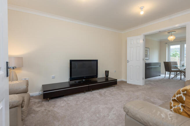 Lounge Pic1