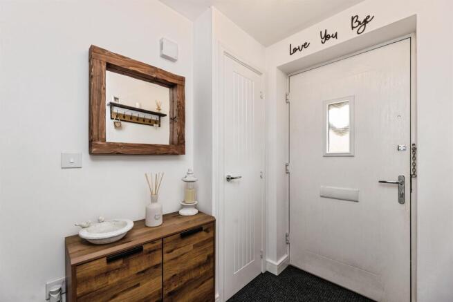 3 bed Town House for sale Image 10