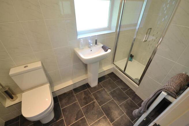 En-Suite Shower Room (3).jpg