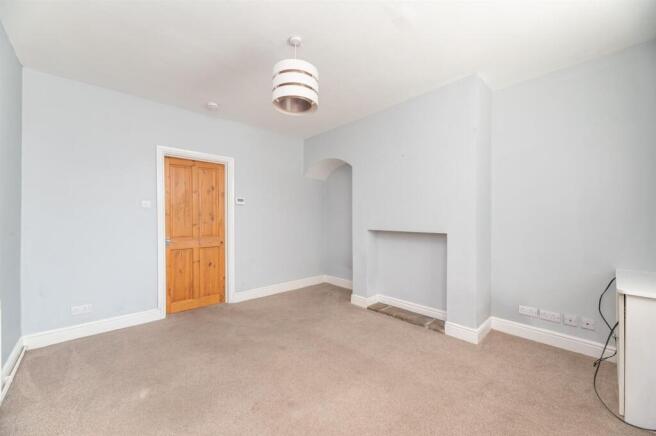 2 bed Terraced for sale Image 6