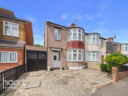 Lonsdale Avenue, Romford