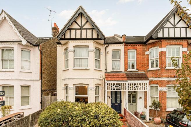 2-bed flat on Coldershaw Road, Ealing, London, W13 9DT, £525,000