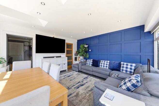 4 bed Detached for sale Image 7