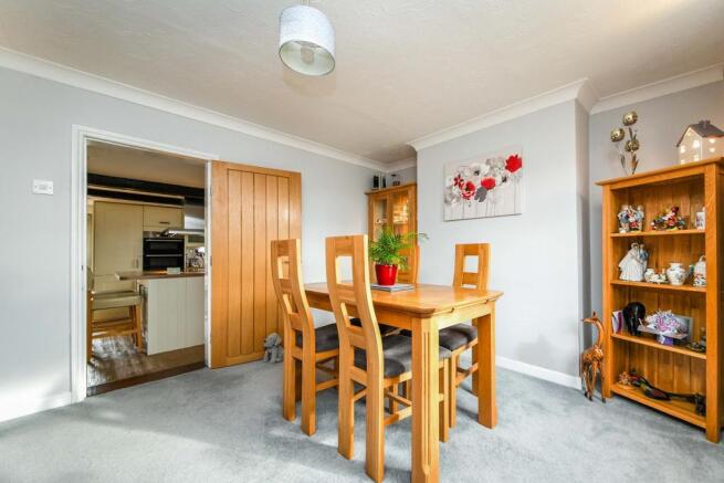 Lounge/Dining Room