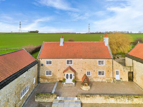 4 bed Detached for sale Image 6
