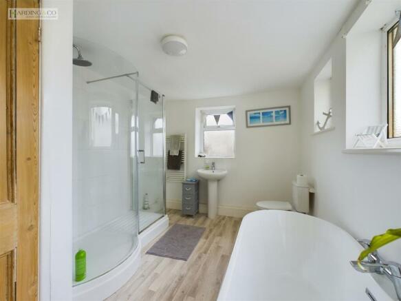 CAM01113G0-PR0030-STILL009.jpg