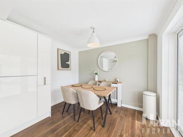 3 bed Semi-Detached for sale Image 5