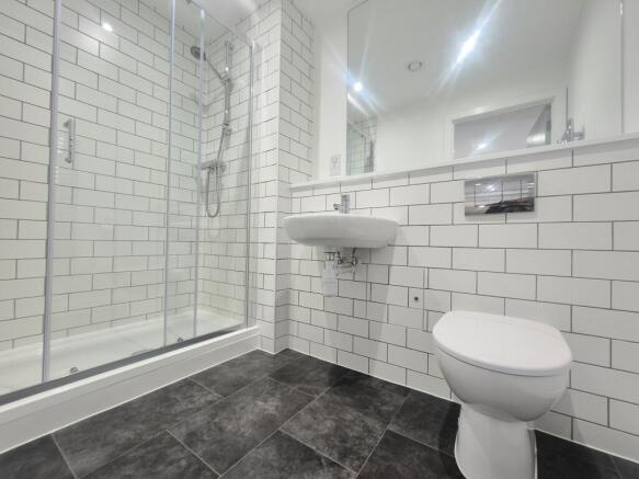 1 bed Apartment to rent Image 6