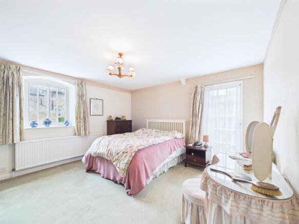 4 bed Character Property for sale Image 6