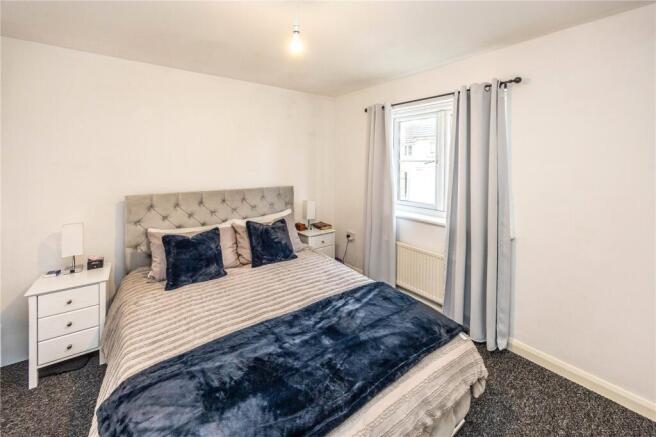 2 bed Apartment for sale Image 6