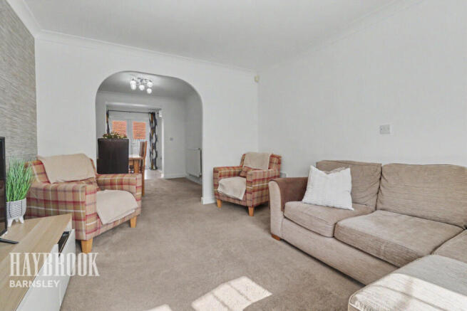 4 bed Detached for sale Image 4