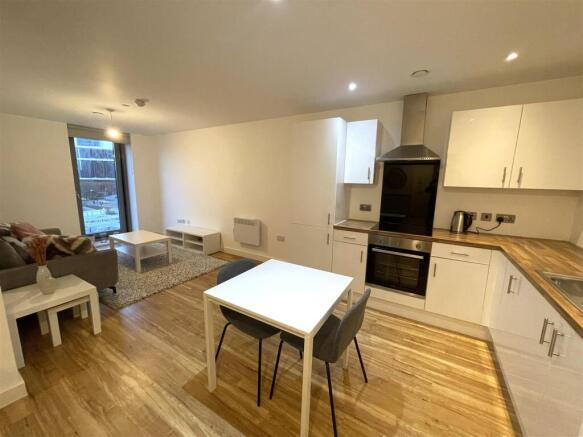 Kitchen/Lounge