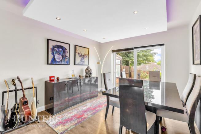 3 bed Semi-Detached Bungalow for sale Image 7