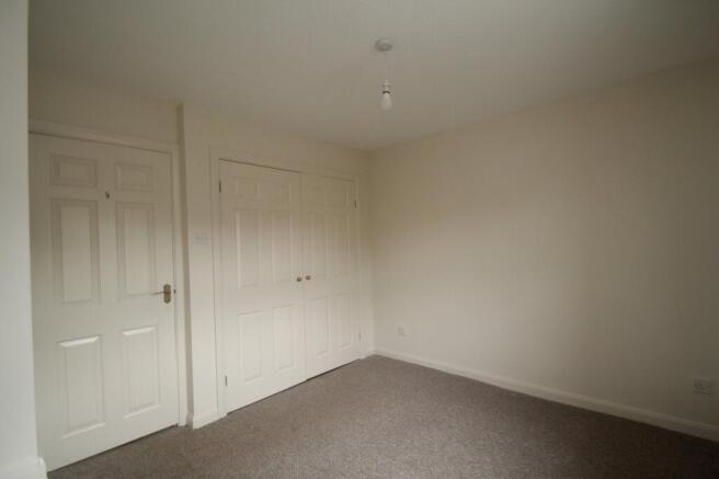 2 bed Terraced to rent Image 7