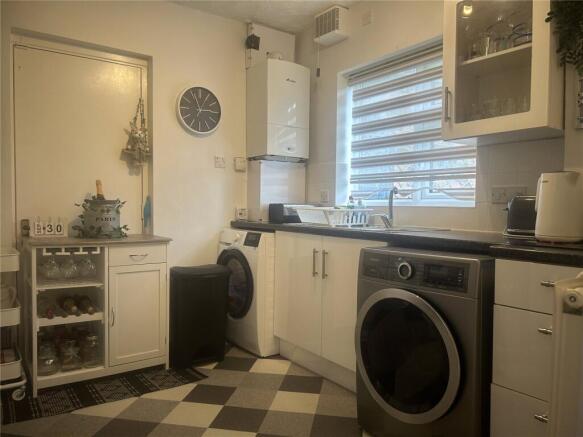2 bed Semi-Detached for sale Image 10