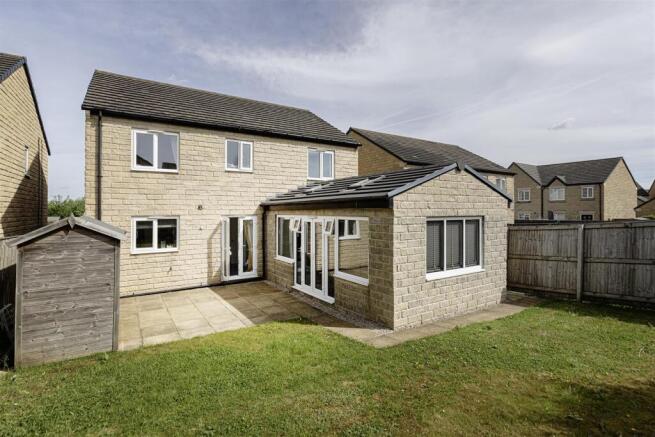 4 bed Detached for sale Image 4