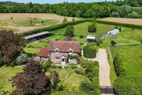 Hamptworth Road, Landford, Salisbury, SP5