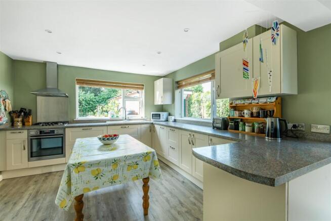 kitchen i.jpg