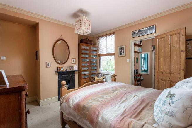 5 bed Terraced for sale Image 10