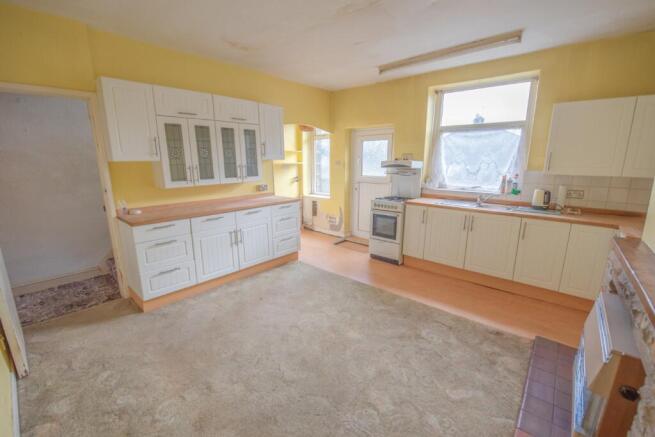 3 bed Terraced for sale Image 4