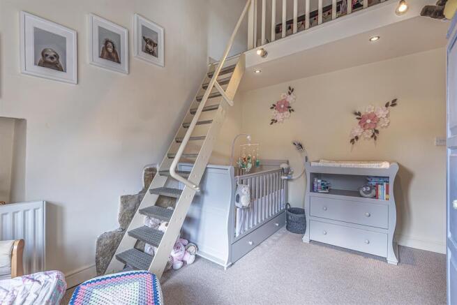 3 bed Semi-Detached for sale Image 9