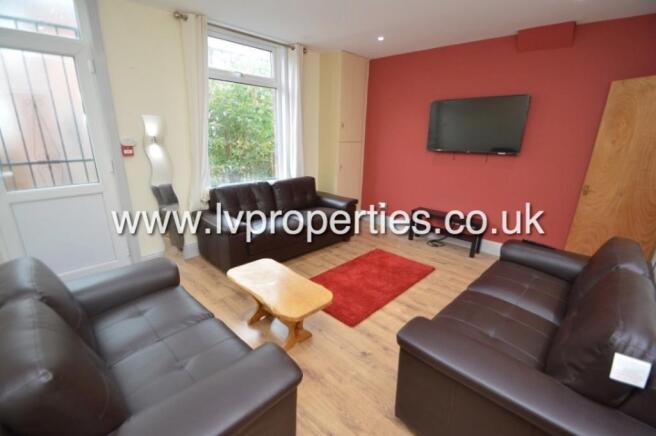 6 bed Terraced to rent Image 5