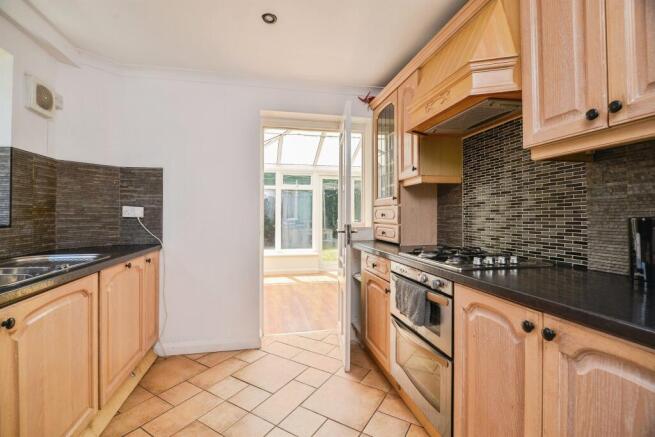 3 bed Semi-Detached for sale Image 7