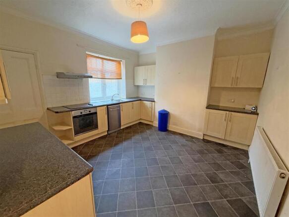 Kitchen A1.jpg